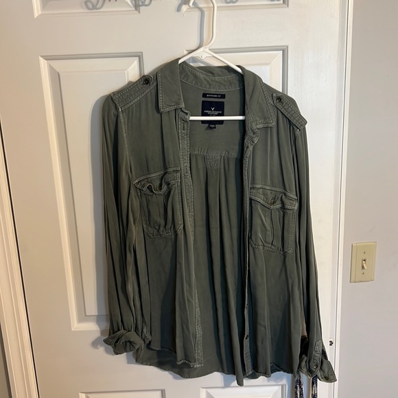 American Eagle khaki green boyfriend shirt - Picture 1 of 3